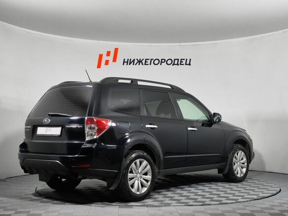 2011 Subaru Forester III Рестайлинг, чёрный - вид 4