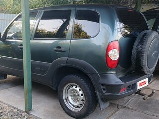 2012 Chevrolet Niva I Рестайлинг, зелёный, 445000 рублей, вид 3
