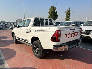 2025 Toyota Hilux VIII Рестайлинг 2, белый, 4900000 рублей, вид 2