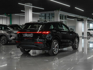 2025 Audi Q5 40 TDI III (GU), чёрный, 7900000 рублей, вид 5