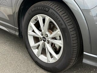 2022 Audi Q3 35 TFSI II (F3), серый, 2014018 рублей, вид 4
