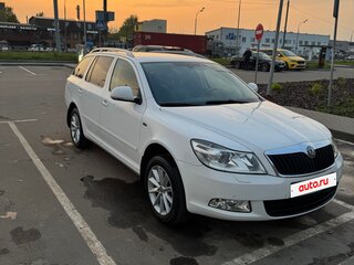 2012 Skoda Octavia II (A5) Рестайлинг, белый, 1000000 рублей, вид 3