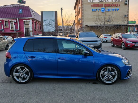 2012 Volkswagen Golf R VI, синий, 2300000 рублей - вид 9