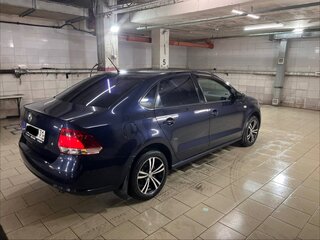 2014 Volkswagen Polo V, синий, 950000 рублей, вид 2