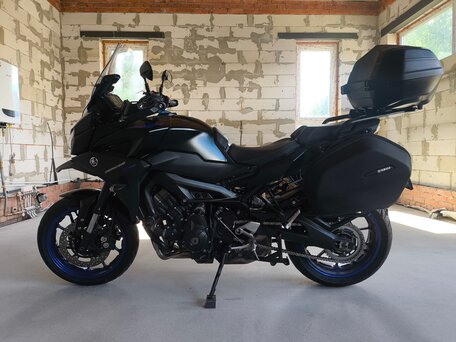 2018 Yamaha MT-09 Tracer (FJ-09), чёрный, 915000 рублей, вид 1