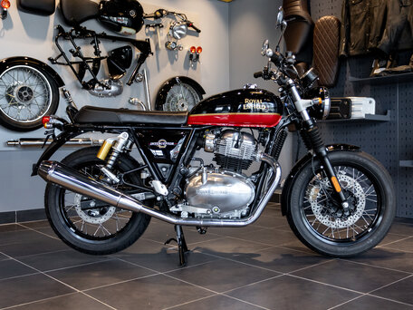 2025 Royal Enfield Interceptor, чёрный, 699000 рублей, вид 1