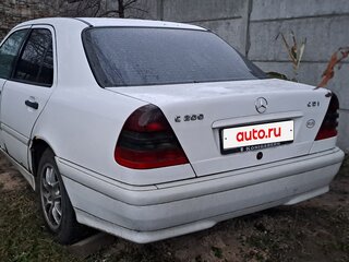 1999 Mercedes-Benz C-Класс 200 I (W202) Рестайлинг, белый, 275000 рублей, вид 4