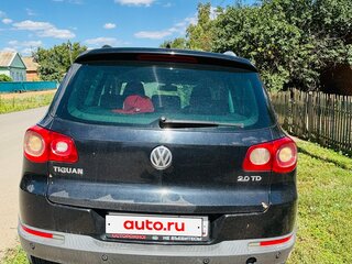 2010 Volkswagen Tiguan I, чёрный, 900000 рублей, вид 4