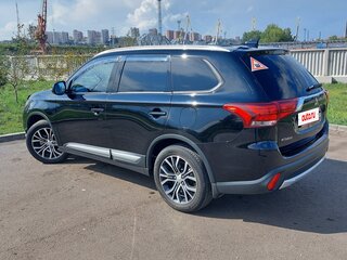 2017 Mitsubishi Outlander III Рестайлинг 2, чёрный, 2250000 рублей, вид 5