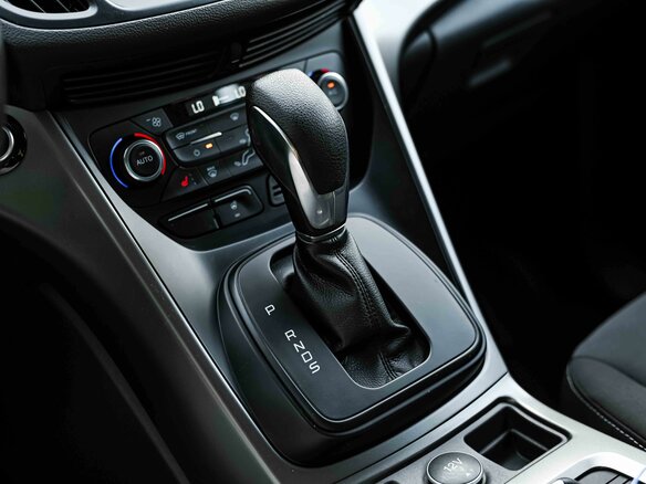 2018 Ford Kuga II Рестайлинг, белый - вид 7