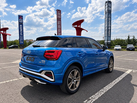 2022 Audi Q2 L 35 TFSI I Рестайлинг, синий, 1900000 рублей, вид 4