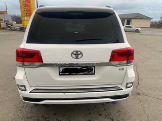 2012 Toyota Land Cruiser 200 Series Рестайлинг 1, белый, 4200000 рублей, вид 4