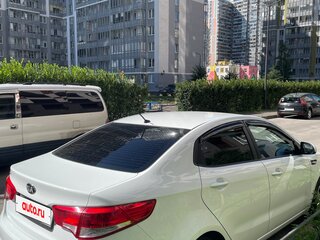 2015 Kia Rio III Рестайлинг, белый, 950000 рублей, вид 4