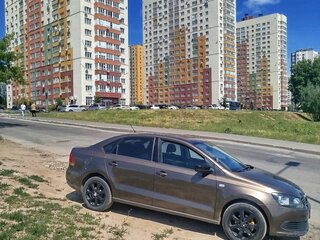 2014 Volkswagen Polo V, коричневый, 480000 рублей, вид 3