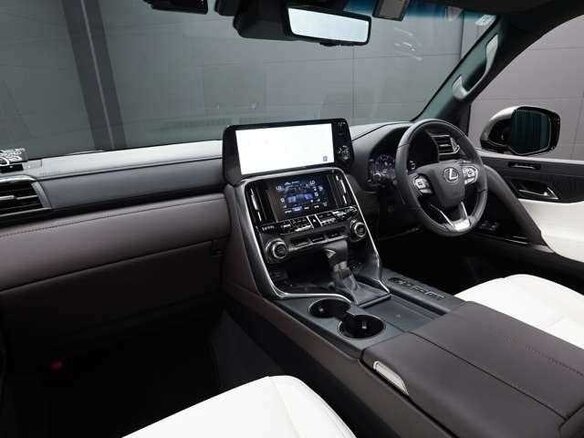 2024 Lexus LX 600 IV, коричневый - вид 10