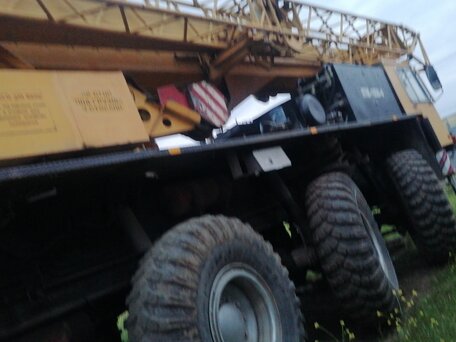 1989 Liebherr LTC компактный кран, жёлтый, 5000000 рублей, вид 5