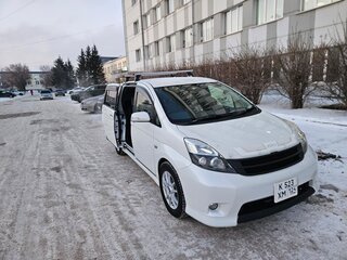 2013 Toyota ISis I Рестайлинг, белый, 1250000 рублей, вид 3