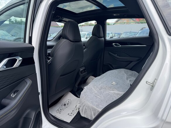 2025 Geely Coolray (Binyue L) I Рестайлинг 2, белый, 2550000 рублей - вид 17