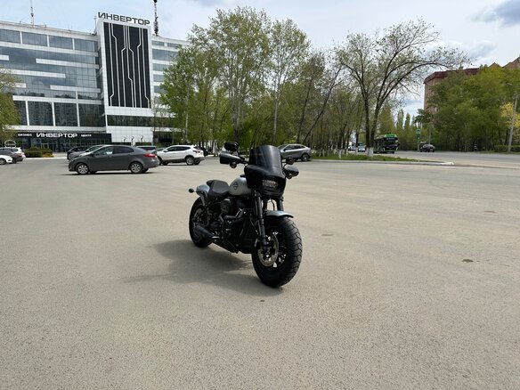 2020 Harley-Davidson Fat Bob, серебристый, 2180000 рублей - вид 12