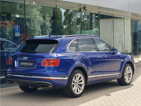 2016 Bentley Bentayga I, синий, 8750000 рублей - вид 6