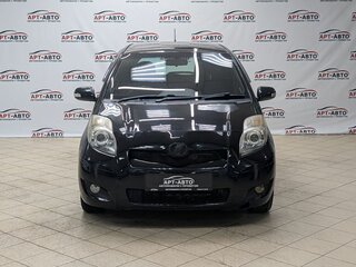 2010 Toyota Vitz II (XP90), чёрный, 399000 рублей, вид 2