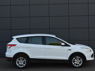 2016 Ford Kuga II, белый, 1600000 рублей, вид 3