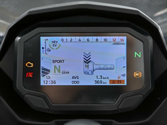 2025 Kawasaki Ninja 7, серебристый - вид 8