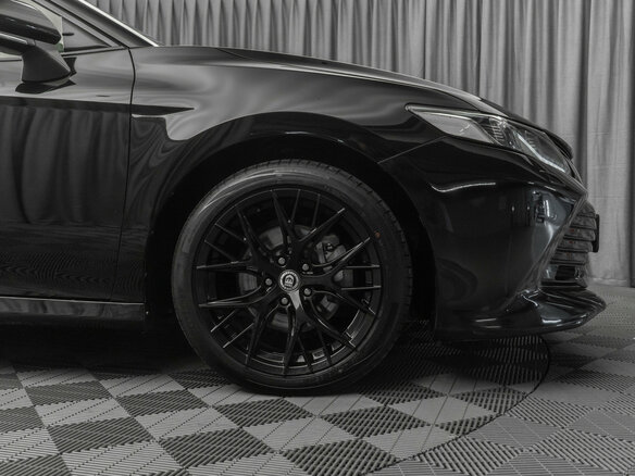 2018 Toyota Camry VIII (XV70), чёрный, 2245000 рублей - вид 23