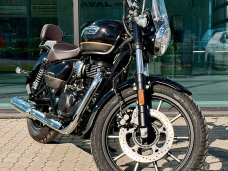 2026 Royal Enfield Meteor, чёрный, 528000 рублей, вид 1