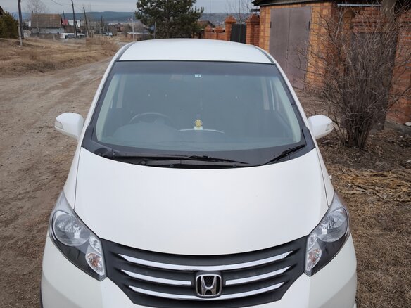 2010 Honda Freed Spike I Рестайлинг, белый, 925000 рублей - вид 1