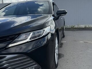 2018 Toyota Camry VIII (XV70), чёрный, 2750000 рублей, вид 3
