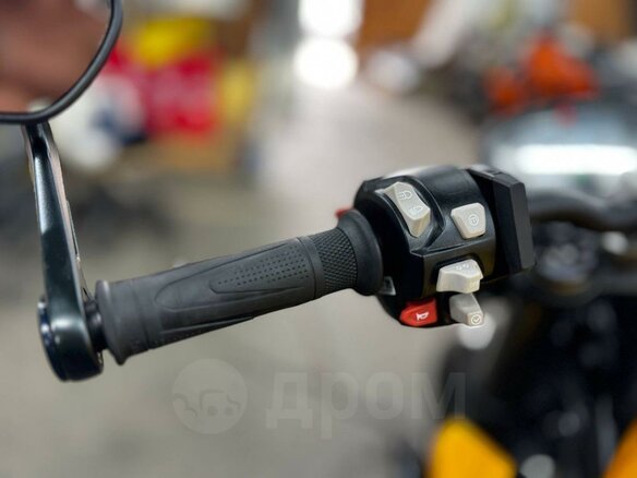 2023 Triumph Street Triple, жёлтый, 1170000 рублей - вид 33