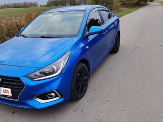 2017 Hyundai Solaris II, синий, 1160000 рублей, вид 1