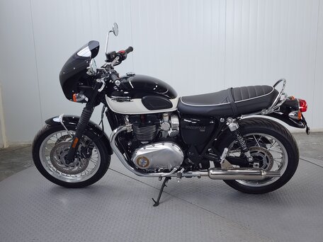 2024 Triumph Bonneville T120, чёрный, 1439000 рублей, вид 5