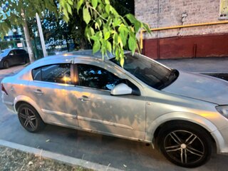2010 Opel Astra H Рестайлинг, белый, 250000 рублей, вид 2