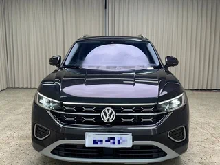 2023 Volkswagen Tayron I Рестайлинг, чёрный, 2350000 рублей, вид 1
