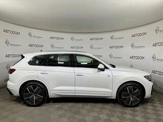 2026 Volkswagen Touareg III Рестайлинг, белый, 13130000 рублей, вид 5