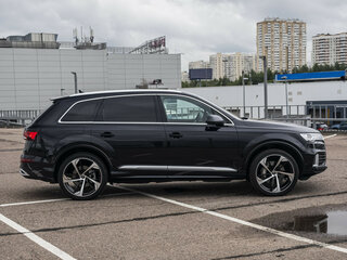 2020 Audi Q7 45 TFSI II (4M) Рестайлинг, чёрный, 5360000 рублей, вид 5