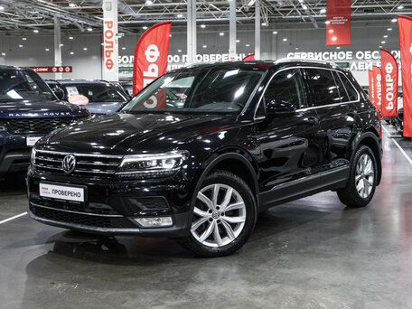 2017 Volkswagen Tiguan II, чёрный, 2510000 рублей, вид 1