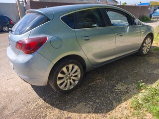 2011 Opel Astra J, серый, 690000 рублей, вид 4
