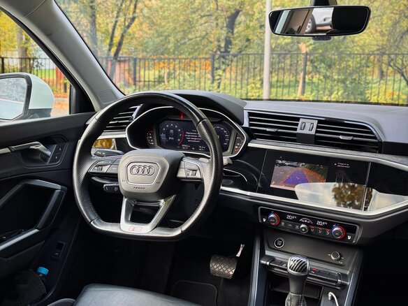 2021 Audi Q3 40 TFSI II (F3), белый, 3690000 рублей - вид 9