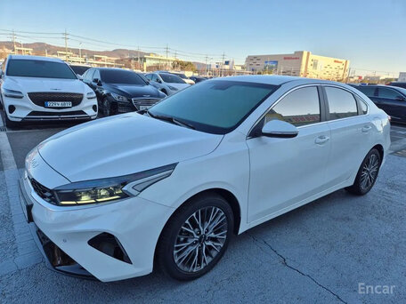2023 Kia Cerato IV Рестайлинг, серый, 2100000 рублей, вид 2