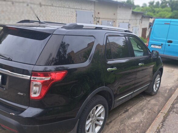 2012 Ford Explorer V, чёрный, 1900000 рублей - вид 3