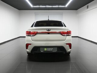 2017 Kia Rio IV, бежевый, 1200000 рублей, вид 4