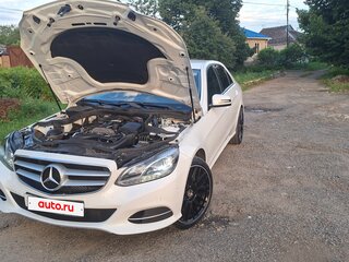 2013 Mercedes-Benz E-Класс 200 IV (W212, S212, C207) Рестайлинг, белый, 1575000 рублей, вид 2