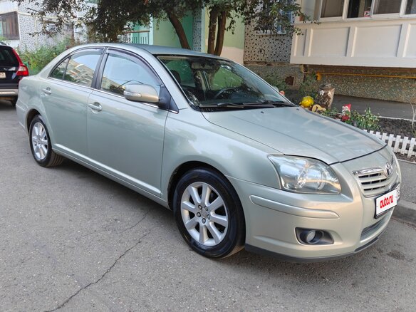 2008 Toyota Avensis II Рестайлинг, зелёный, 750000 рублей - вид 2