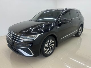 2023 Volkswagen Tiguan II Рестайлинг, чёрный, 2100000 рублей, вид 1