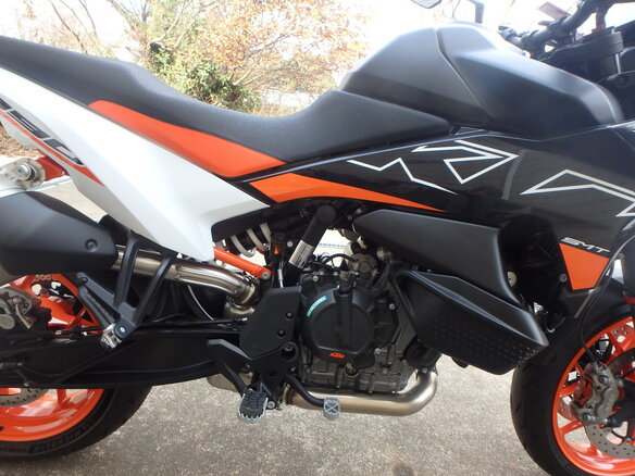 2024 KTM 890 SMT, чёрный, 1400000 рублей - вид 13