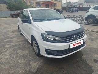 2017 Volkswagen Polo V Рестайлинг, белый, 512000 рублей, вид 3