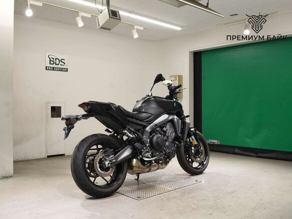 2024 Yamaha MT-09 (FZ-09), чёрный, 1227000 рублей - вид 4
